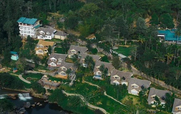 Blanket Riverside Resort & Spa - Hotel exterior and amenities