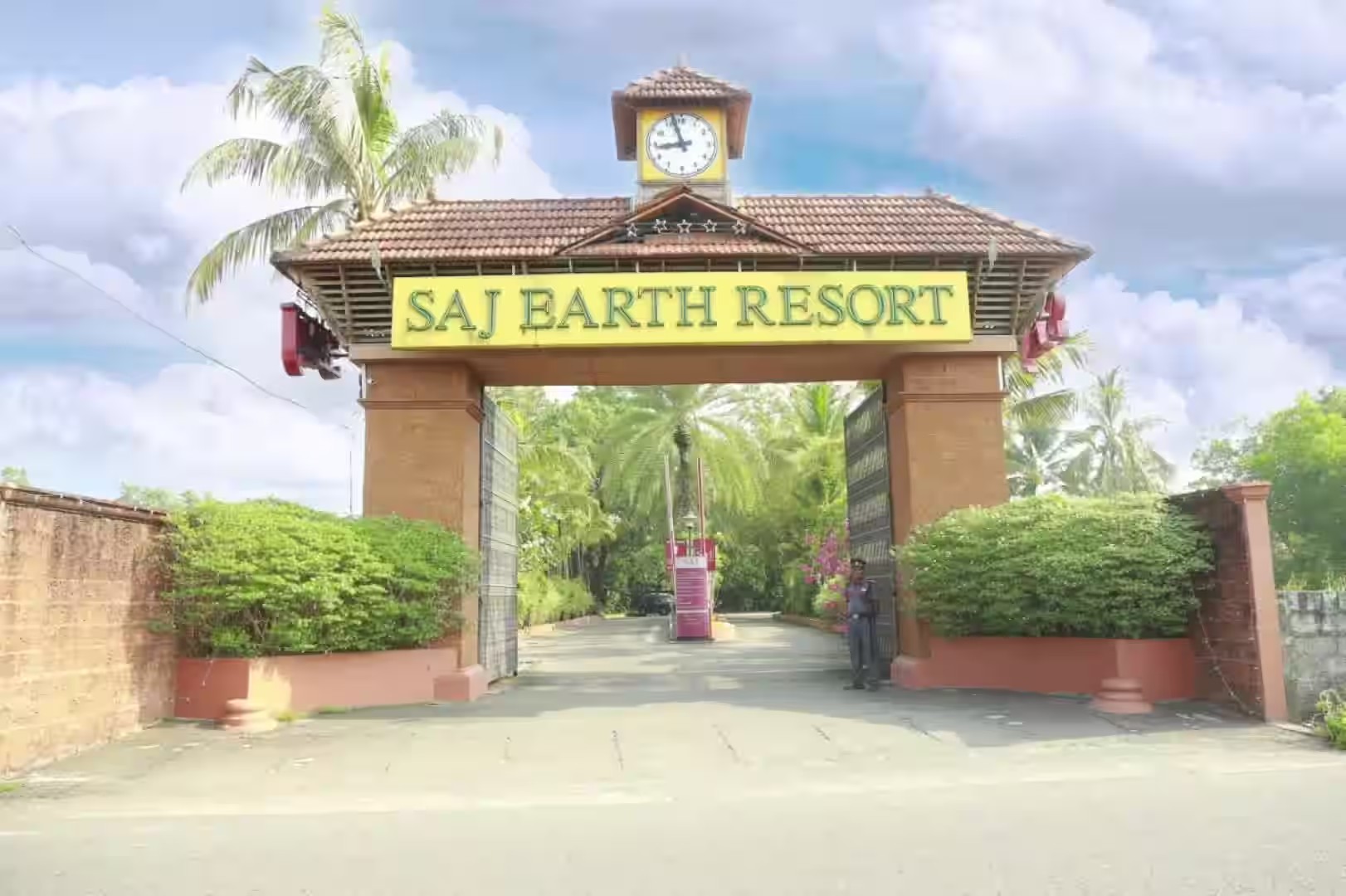 SAJ Earth Resort - Hotel exterior and amenities