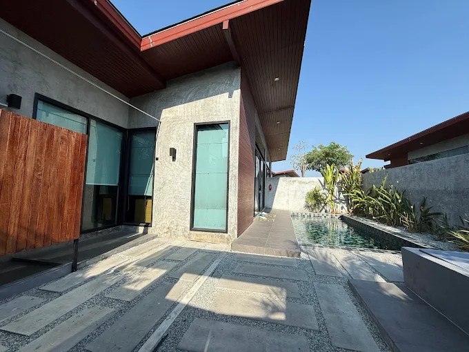 Sunday Sea Two Pool Villa - Hotel exterior and amenities