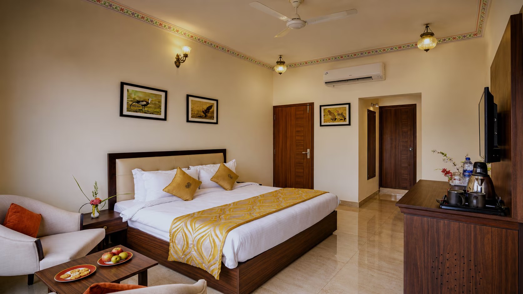 Lake View Super Deluxe Room