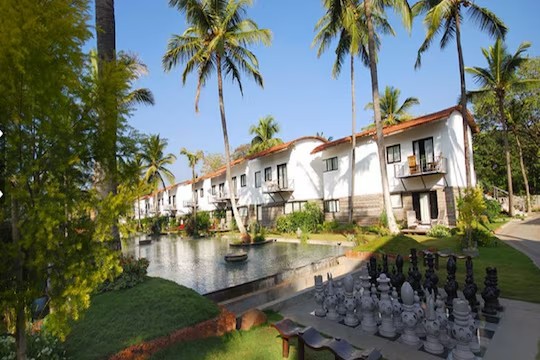 The Windflower Resorts and Spa - Hotel exterior and amenities