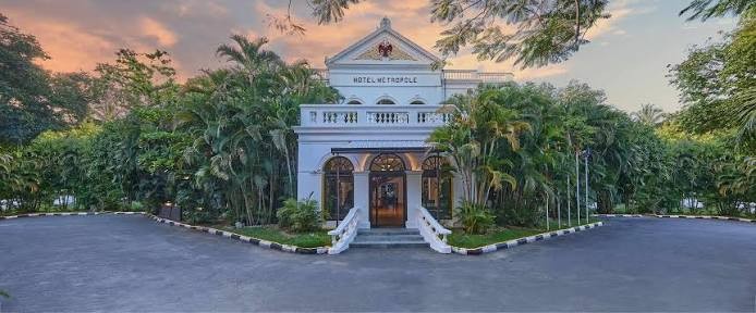 Royal Orchid heritage - Hotel exterior and amenities