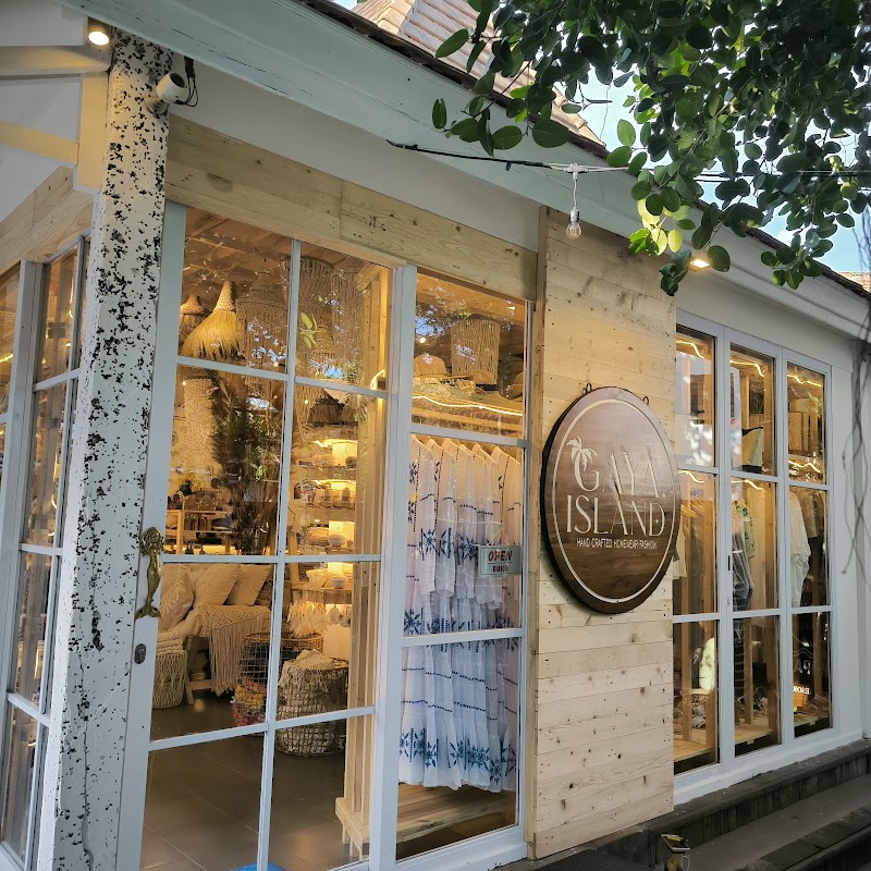 Gaya Island Souvenir - Nusa Lembongan