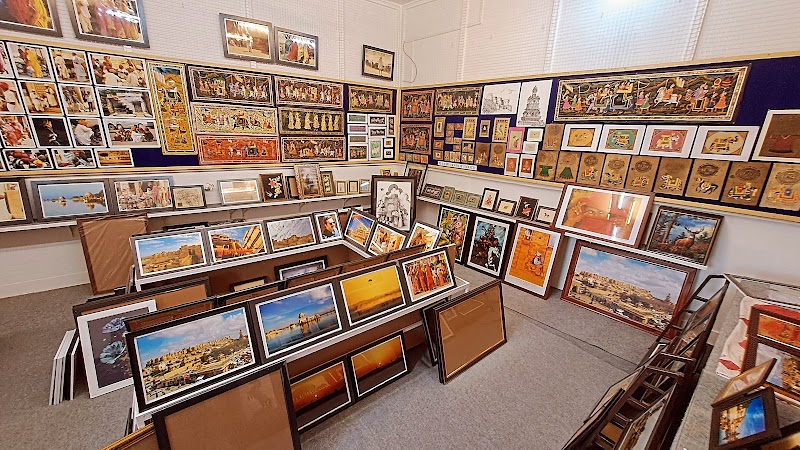 Golden Art & frames gallery
