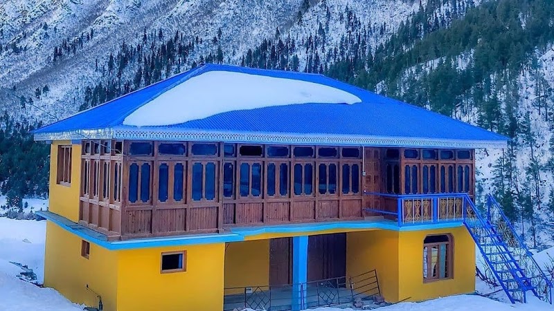 Himalayn Tribe Hostel and Cafe (शेनांग)