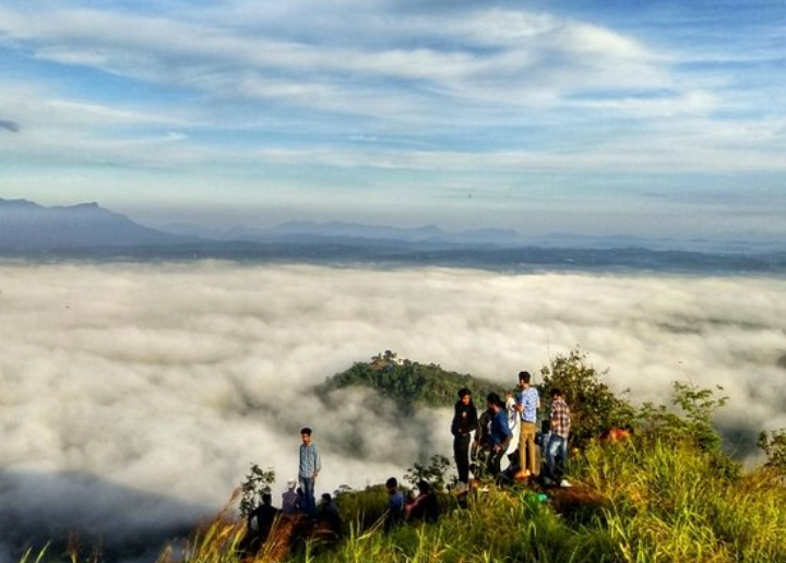 Kurumbalakotta View Point