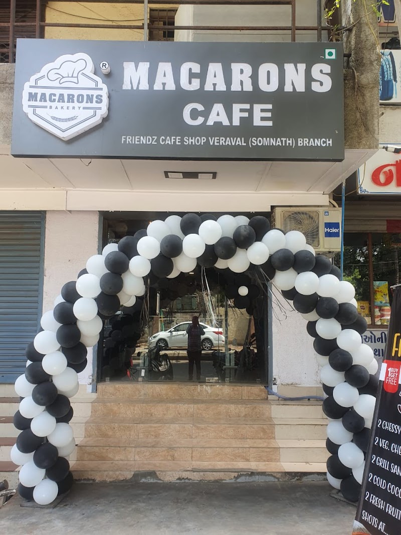 Macarons Cafe (Friendz Cafe)