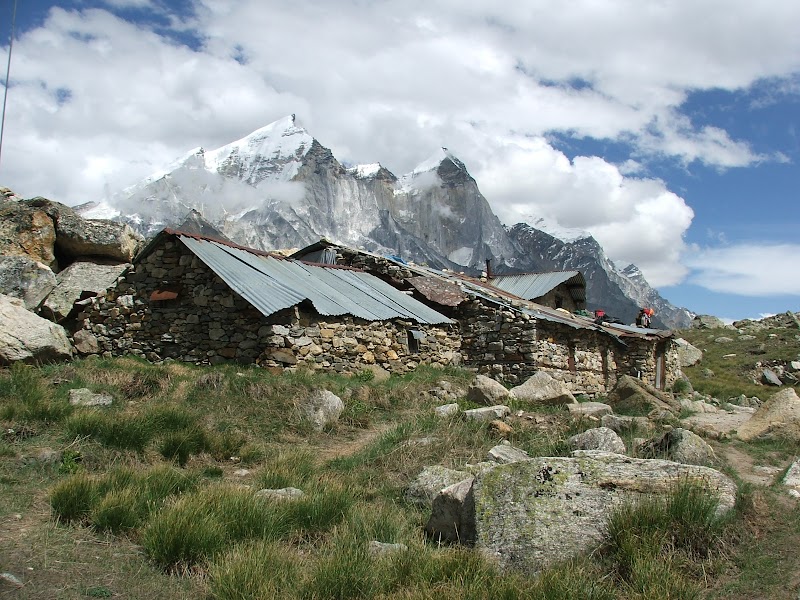 Mouni Baba Ashrama