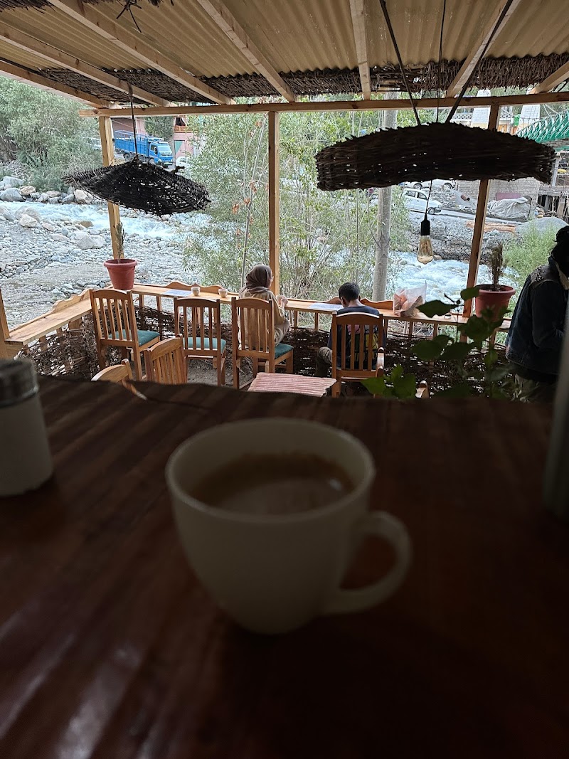 NOMAD HUNGER (Balti exotic cuisines) - The Riverside Cafe