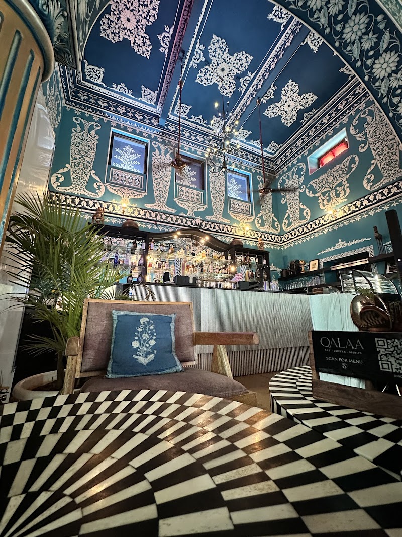 Qalaa - Art Bar & Coffeehouse