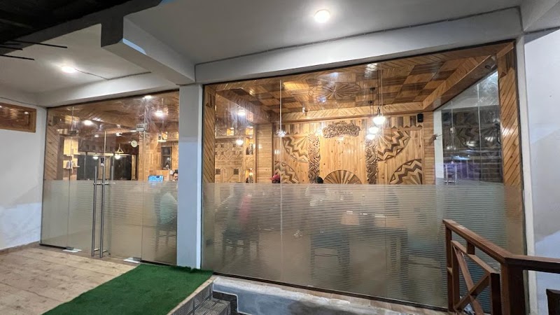 Saryu's Cafe & Restaurant