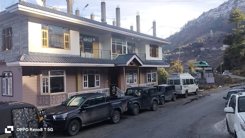 Vasu Mansion Home Stay Sarahan