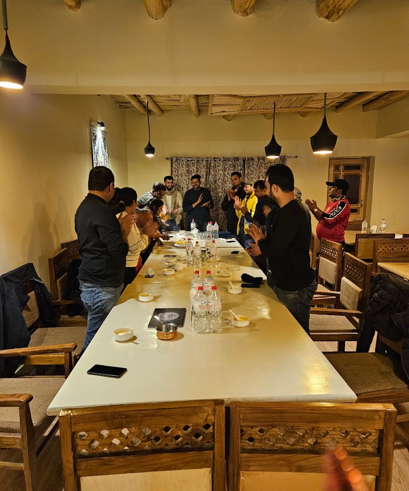 Wazwan Planet Restaurant (Multi Cuisine)We serve Indian,Chinese,Kashmiri wazwan,Muglai and many more