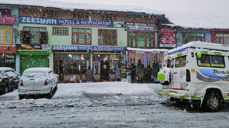 Zeeshan Hotel and Restaurant